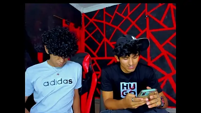 FRIENDS_LATINOS webcam show