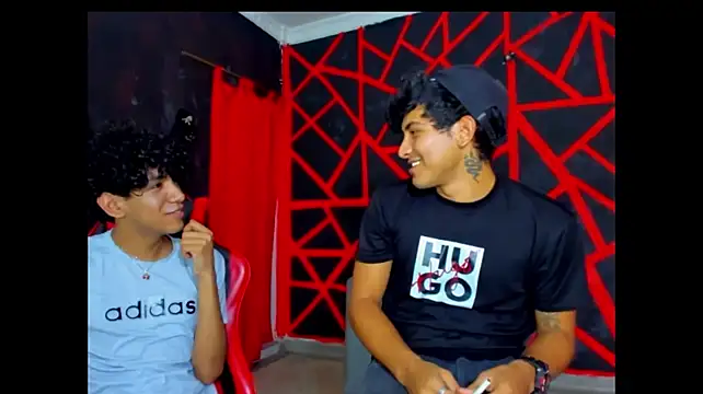 FRIENDS_LATINOS webcam show
