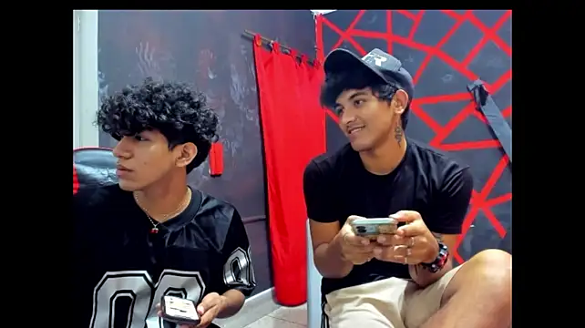 FRIENDS_LATINOSn Webbikameraesitys