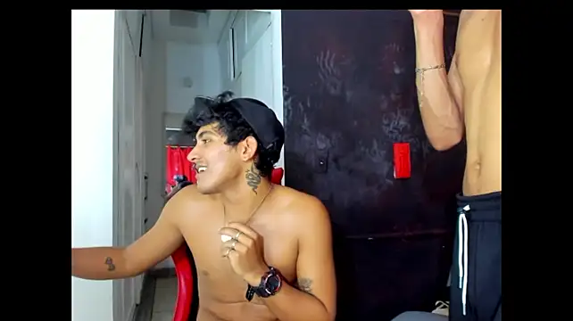Show de FRIENDS_LATINOS na webcam