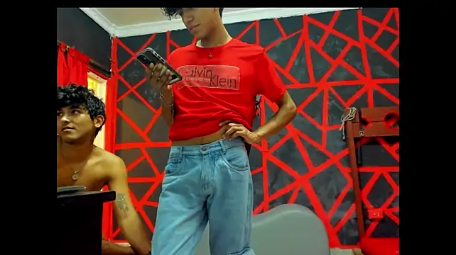 FRIENDS_LATINOS Show Webcam