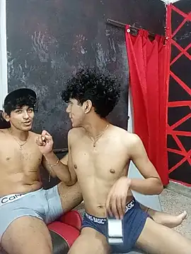 FRIENDS_LATINOS Webcamshow