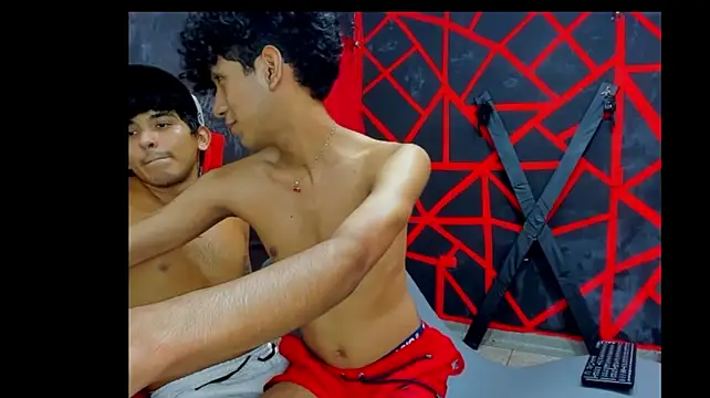 Show de webcam de FRIENDS_LATINOS