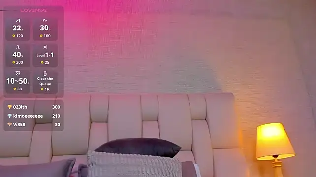 KeitinThompson Show in webcam