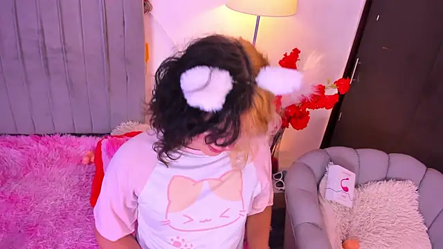Hunter_Moon Show in webcam