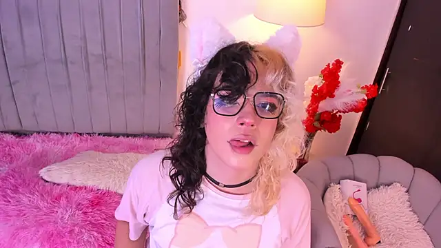 Hunter_Moon's Webcam Show