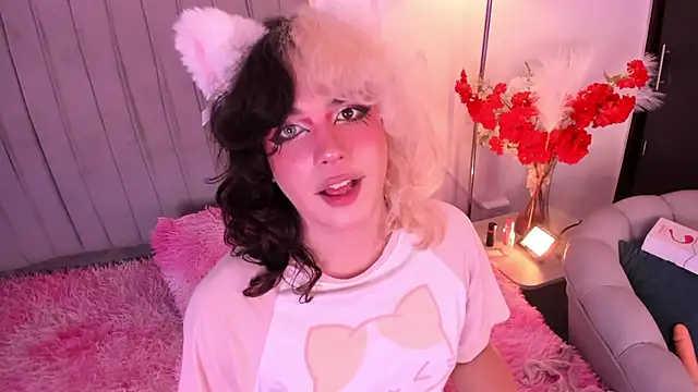 Hunter_Moon Show in webcam