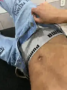 Show modela Jhonr2349 na web-kameri
