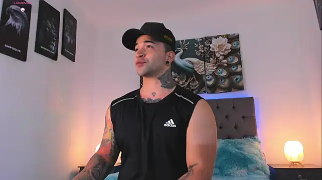 Mathew_Coleen Webbikameraesitys