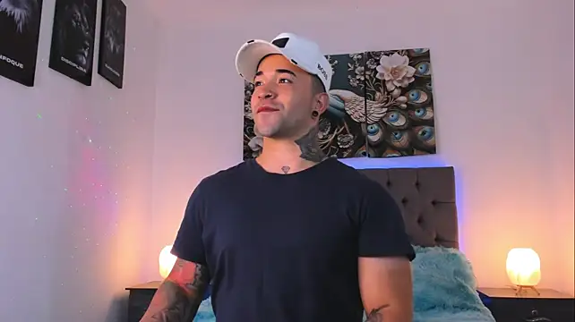 הופעת וובקאם של Mathew_Colee
