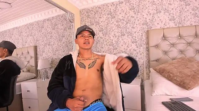 Show modela GabrielGandi na web-kameri