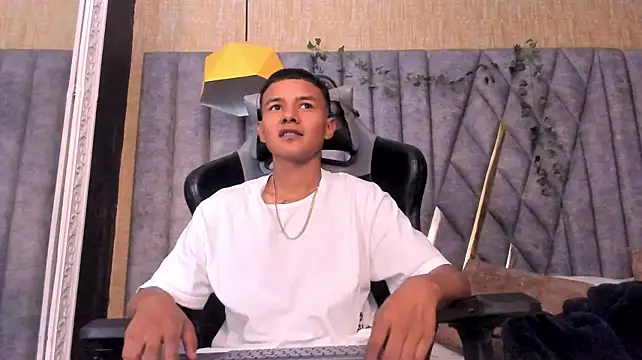 GabrielGandi Show in webcam