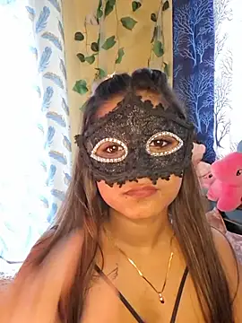 Kiara_97 Show in webcam