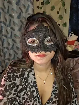 Chat XXX en directo de Kiara_97