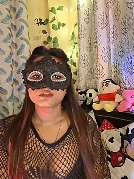 Show modela Kiara_97 na web-kameri