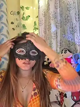 צ'אט XXX בשידור חי של Kiara_97