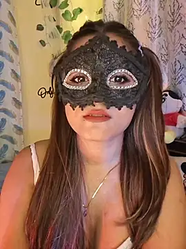 Chat XXX en directo de Kiara_97