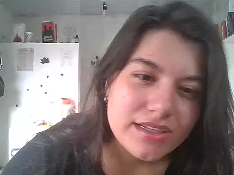 XXX chat uživo modela Sky_Angel_23
