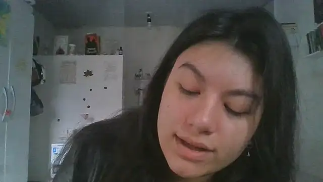 Sky_Angel_23's Live XXX Chat