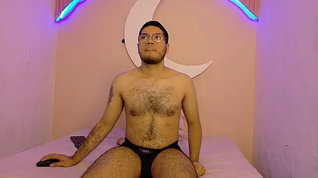 JacobMills_8 webcam show