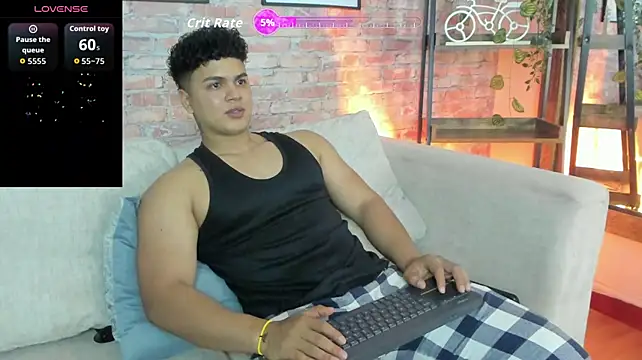 Show modela Edward_clarck na web-kameri