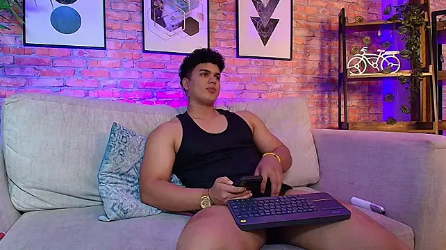 Show modela Edward_clarck na web-kameri
