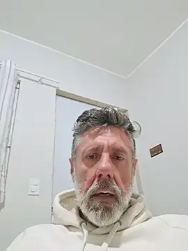 Show de machoalpha459 na webcam