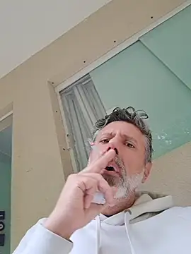 Show de machoalpha459 na webcam
