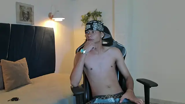 kenix_cum23 Webcamshow