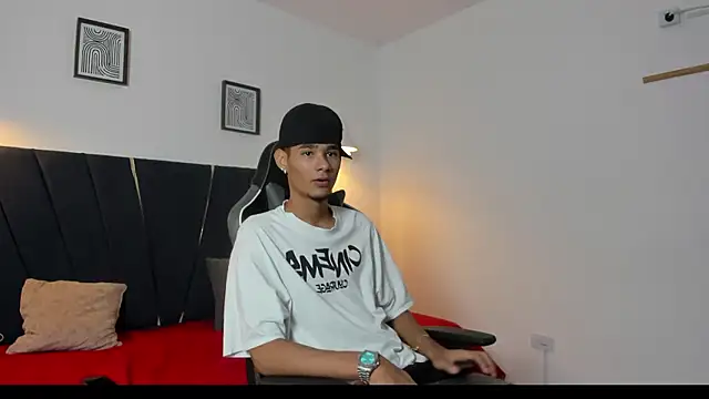 Show Webcam de kenix_cum23