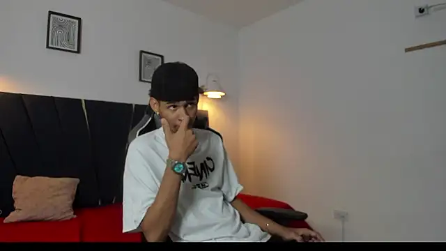 kenix_cum23 Show in webcam