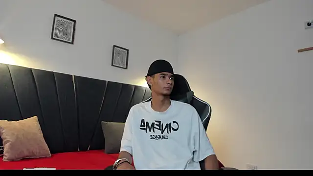 kenix_cum23 Pertunjukan Webcam