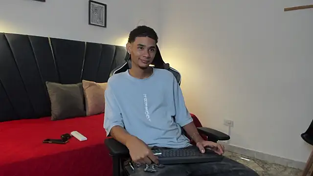 Webkamerová show kenix_cum23
