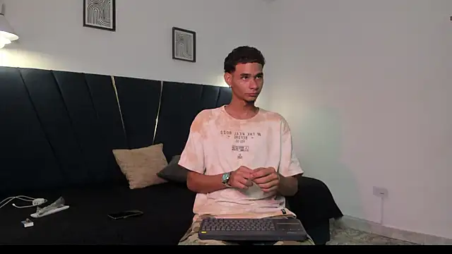 Pertunjukan Kamera Web kenix_cum23