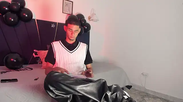kenix_cum23 网络视讯表演