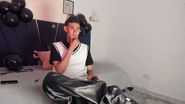 Webkamerová show kenix_cum23