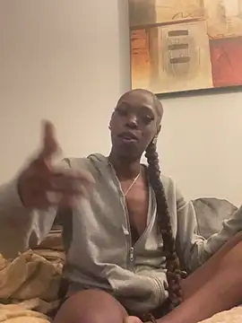 SlimmGoodiee Show in webcam