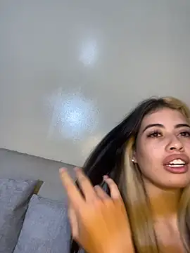 عرض كام isabella-colins_