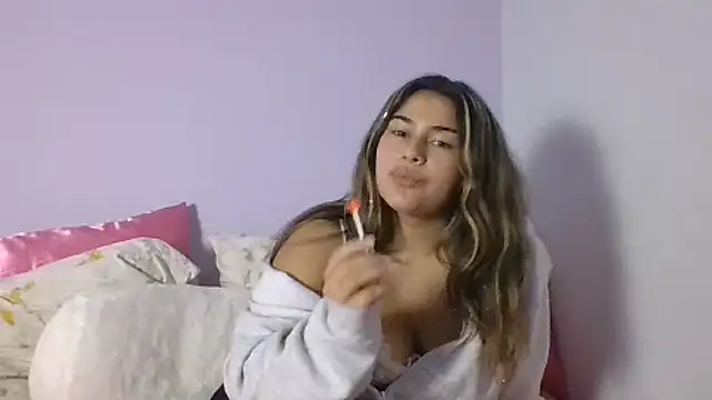 CelestinaFire's Webcam Show