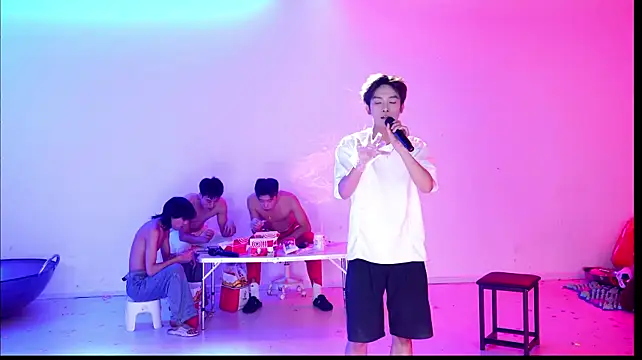 Show webcam de Heartbroken-boys-001