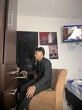 Enzomoretti__ Webcam show