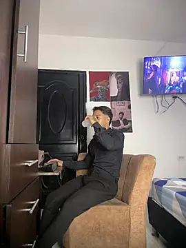 Enzomoretti__ Webcam-Show