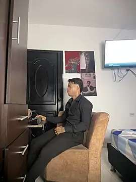 Enzomoretti__ webcam show