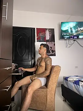 Enzomoretti__ Webcam-Show