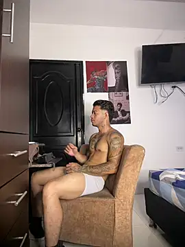 Enzomoretti__ Webcamshow