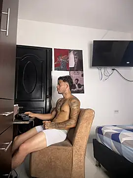 Enzomoretti__ Webcamshow