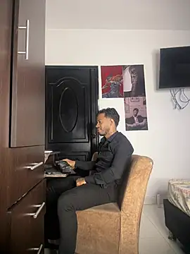 Enzomoretti__ Webcam show