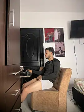 Show de Enzomoretti__ na webcam