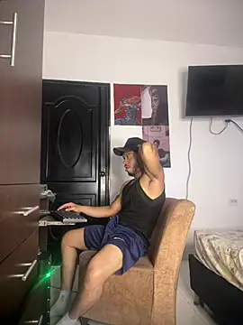 Enzomoretti__ Webcam Show