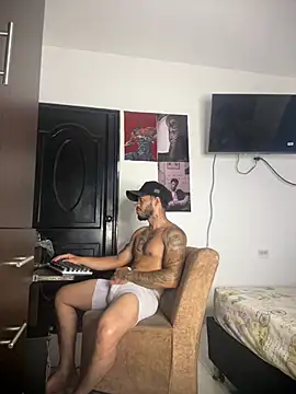 Webkamerová show Enzomoretti__